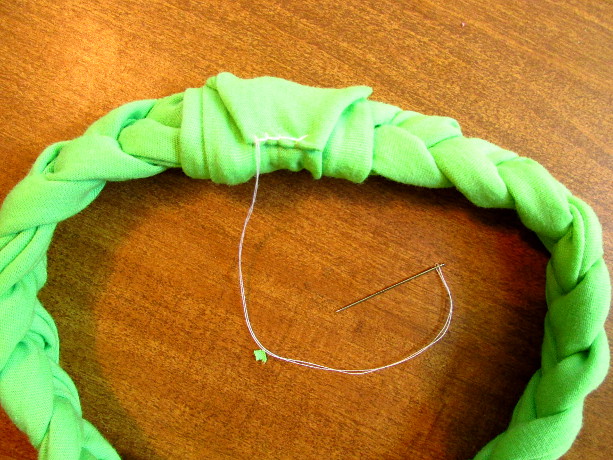 How to Make Headbands Out of Shirts, ehow.com