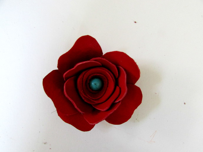 Leather Rose Necklace How to make a leather rose