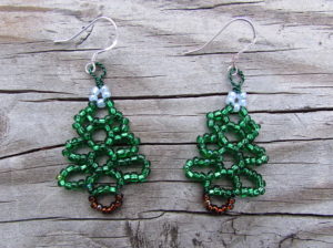 Easy Beaded Christmas Tree Earrings