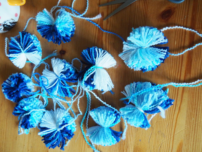 How To Make a Pompom Garland How to make a pompom