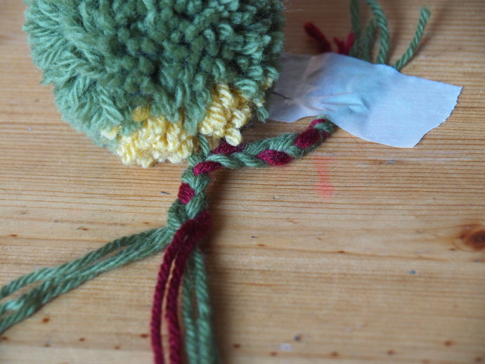 How To Make a Pompom Garland How to make a pompom