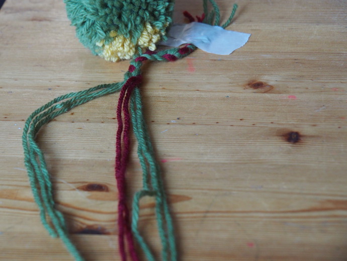 How To Make a Pompom Garland How to make a pompom