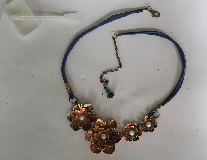 Metal Flower Necklace